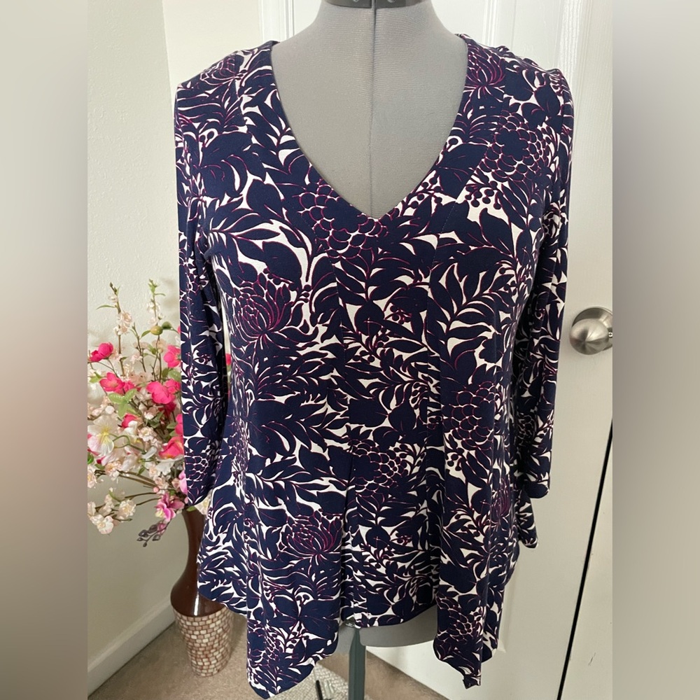 Adrianna Papell floral purple top size Large Pre Owned